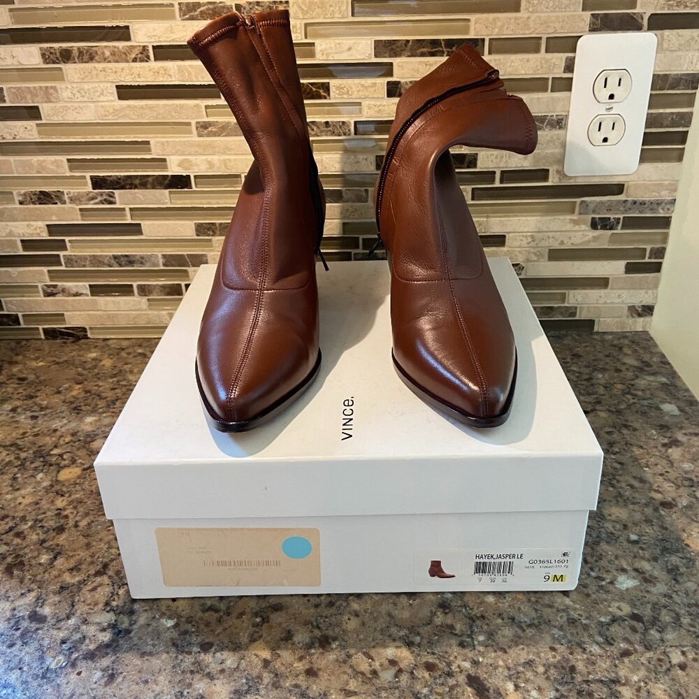 Vince Hayek, Jasper LE Size 9 US Excellect Condition